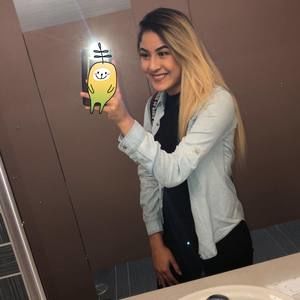 Meet your Posher, Noemi